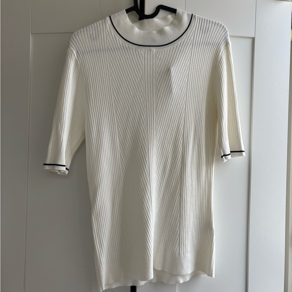 RW&CO Cream Ribbed Short-Sleeve Top with Black Trim